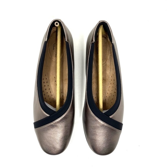 Clarks Un Darcey Ease Pebble Leather Ballet Flats - Picture 5 of 9